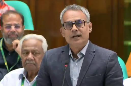 নতুন ব্যবস্থাপনায় ঢাকার বৃত্তাকার নৌপথে ফিরছে ওয়াটার বাস